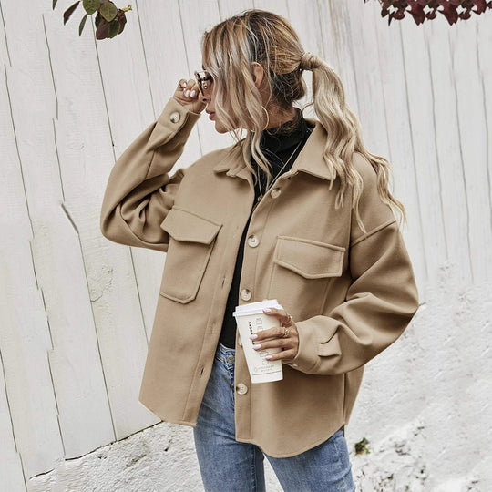Damen elegante Oversized Jacke mit aufgesetzten Taschen und modischem Kragen EB