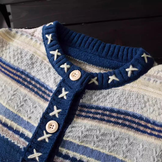 Damen Gemusterter Strickcardigan mit dekorativen Knöpfen und tiefen Taschen EB