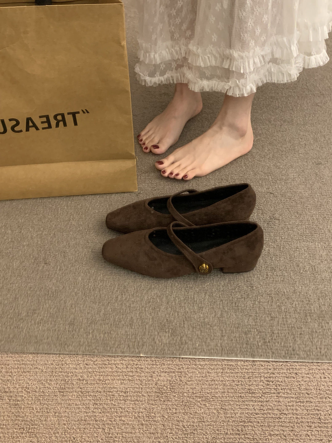 Damen elegante Slipper mit modischem Riemchen und hochwertiger Obermaterialstruktur EB