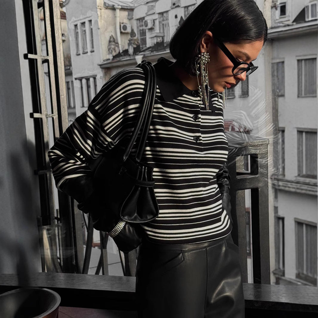 Damen Gestreifter Polo-Pullover mit Knopfleiste und langem Schnitt EB