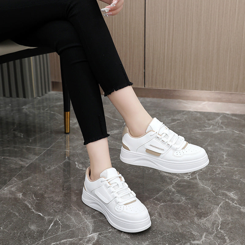 Damen Sneakers im sportlichen Design mit atmungsaktiver Oberflächenstruktur und flexibel gepolsterter Laufsohle EB