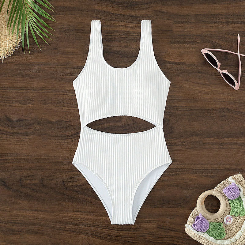 Damen Einteiler Badeanzug mit modernem Cut-Out und strukturiertem Design EB