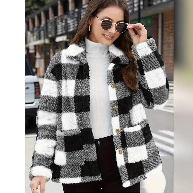 Damen nan gefütterte Karo Teddy-Fleece Shacket mit Knopfleiste und aufgesetzten Taschen EB