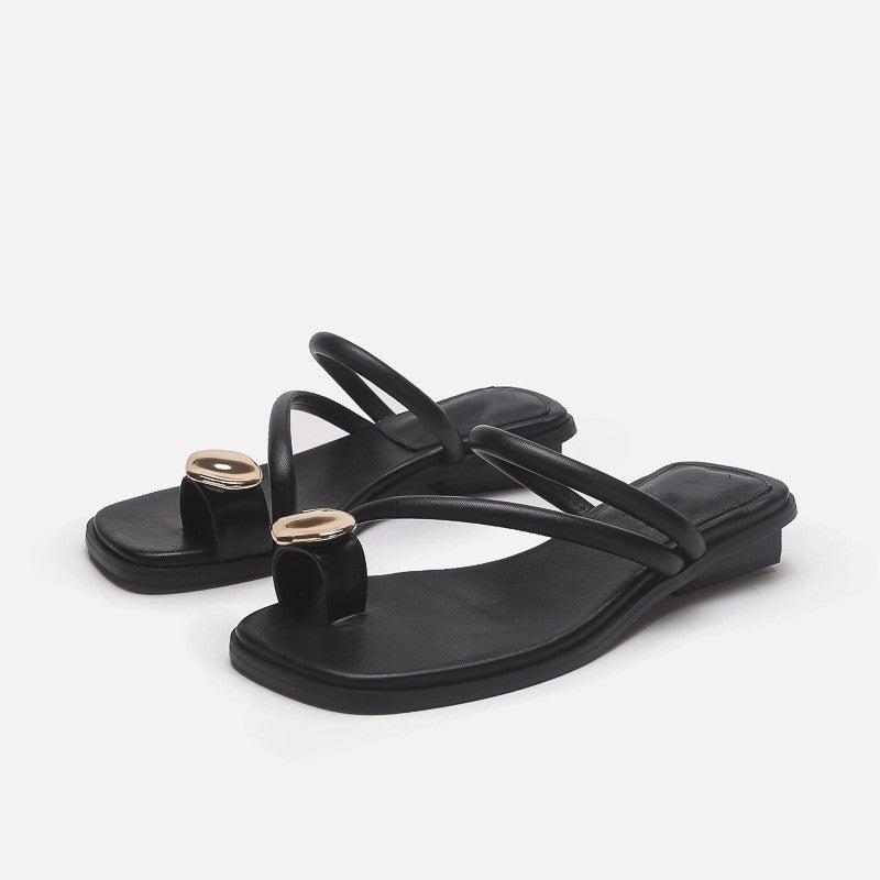 Damen Elegante Zehensteg-Sandalen mit geschmeidigem Riemendesign und luxuriösem Akzent EB