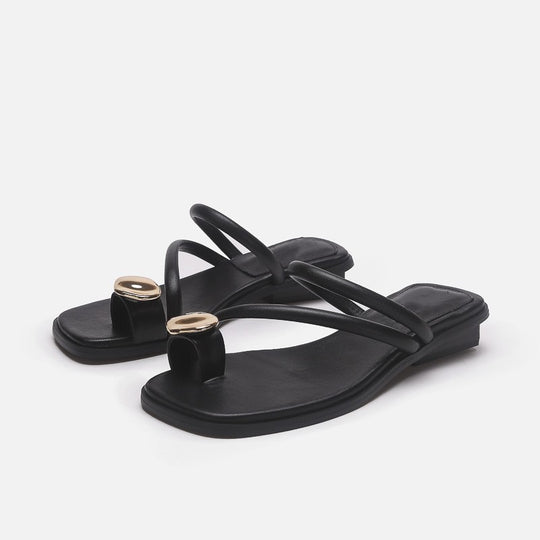 Damen Elegante Zehensteg-Sandalen mit geschmeidigem Riemendesign und luxuriösem Akzent EB