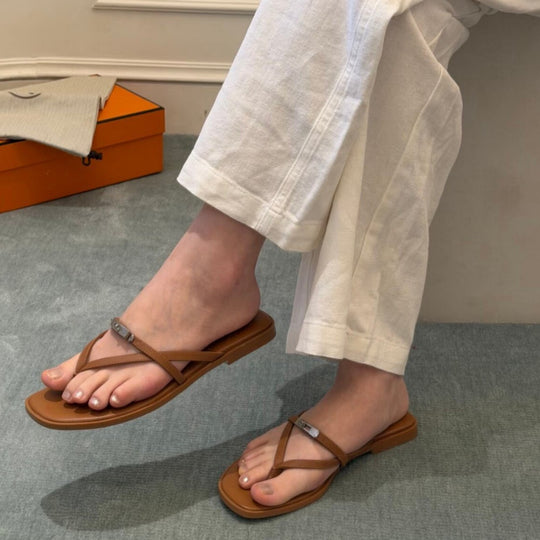 Damen Zehentrenner-Sandalen mit eleganten Riemchen und komfortablem Fußbett EB