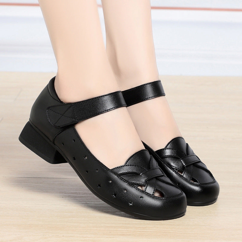 Damen Ballerinas mit verstellbarem Riemen und luftigen Lochmuster EB