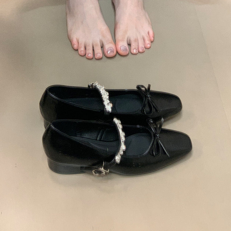 Damen Ballerinas mit eleganter Riemchenverzierung und schimmerndem Finish EB