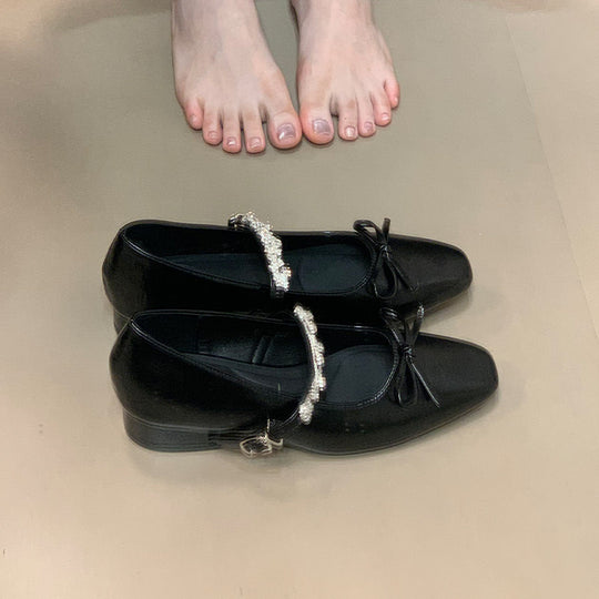 Damen Ballerinas mit eleganter Riemchenverzierung und schimmerndem Finish EB