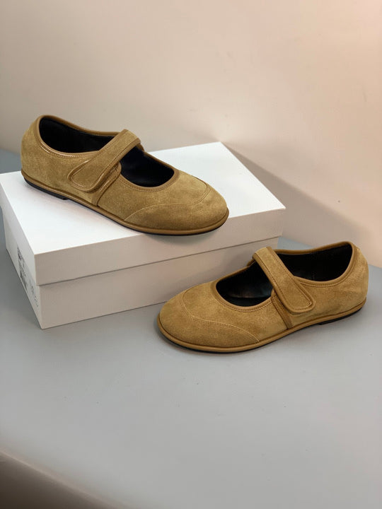 Damen Ballerinas mit verstellbarem Riemen und weichem Wildleder EB