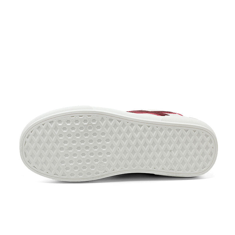 Damen Sportliche Sneaker mit perforiertem Obermaterial und robustem Gummizug EB