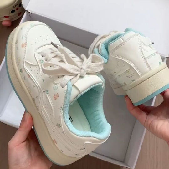 Damen Bequeme Freizeitsneaker mit floralem Design EB
