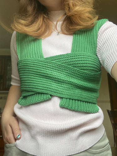 Damen Modisches Stricktop mit extravaganten Kreuzdetails EB