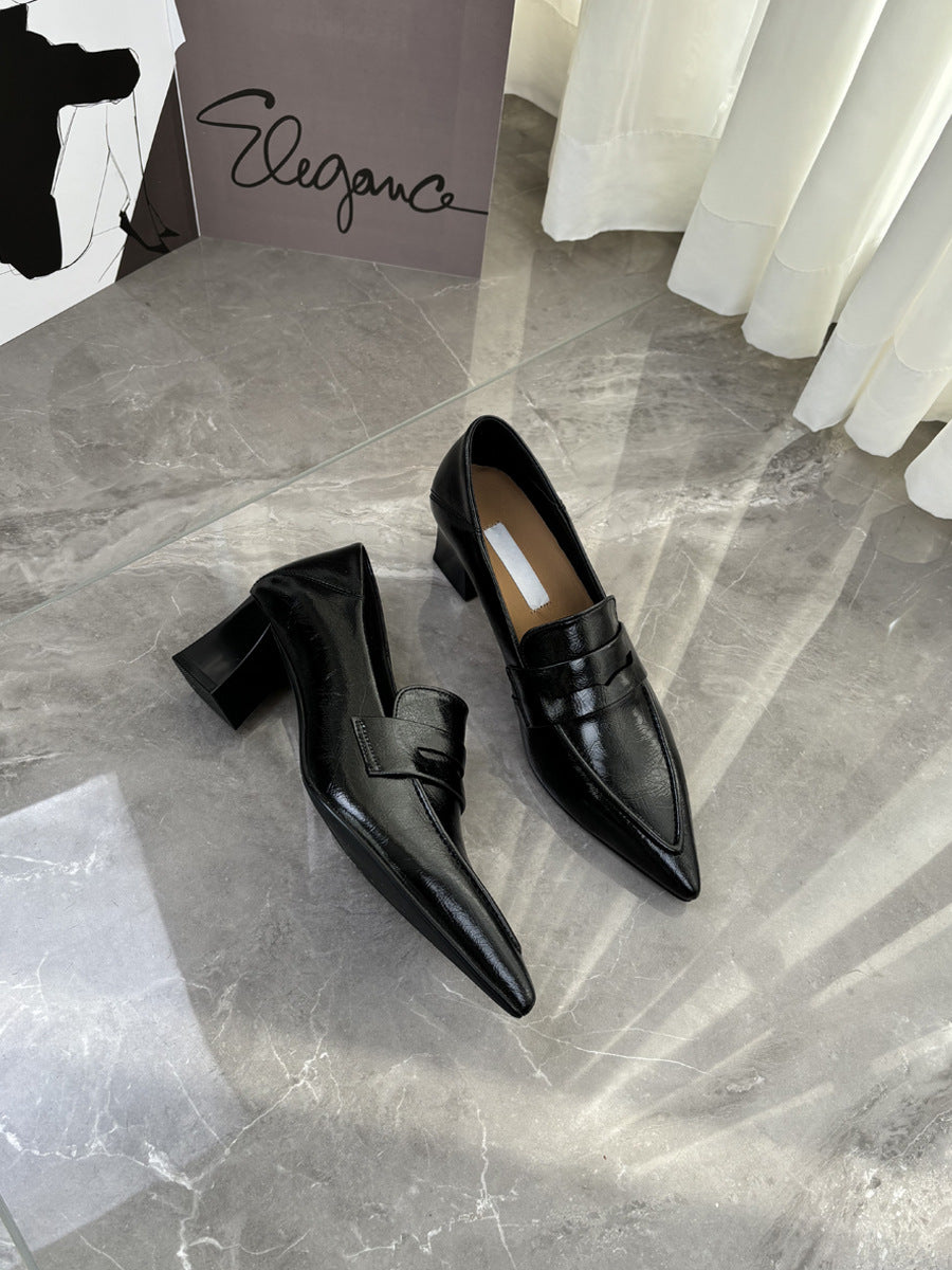 Damen spitze Pumps mit elegantem Riemen und bequemen Blockabsatz EB