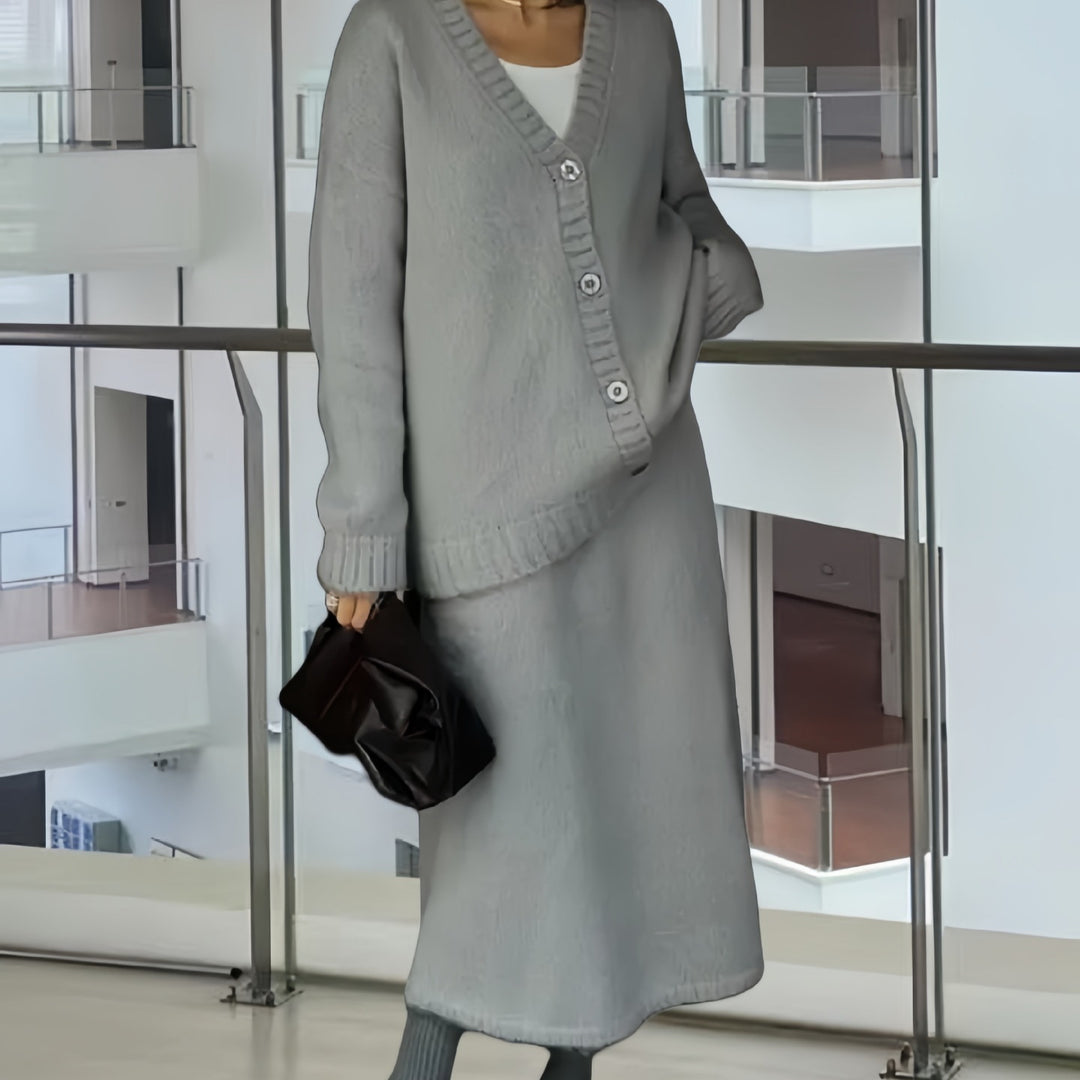 Damen Strickkleid mit tiefem V-Ausschnitt und weichem Mohair-Material EB