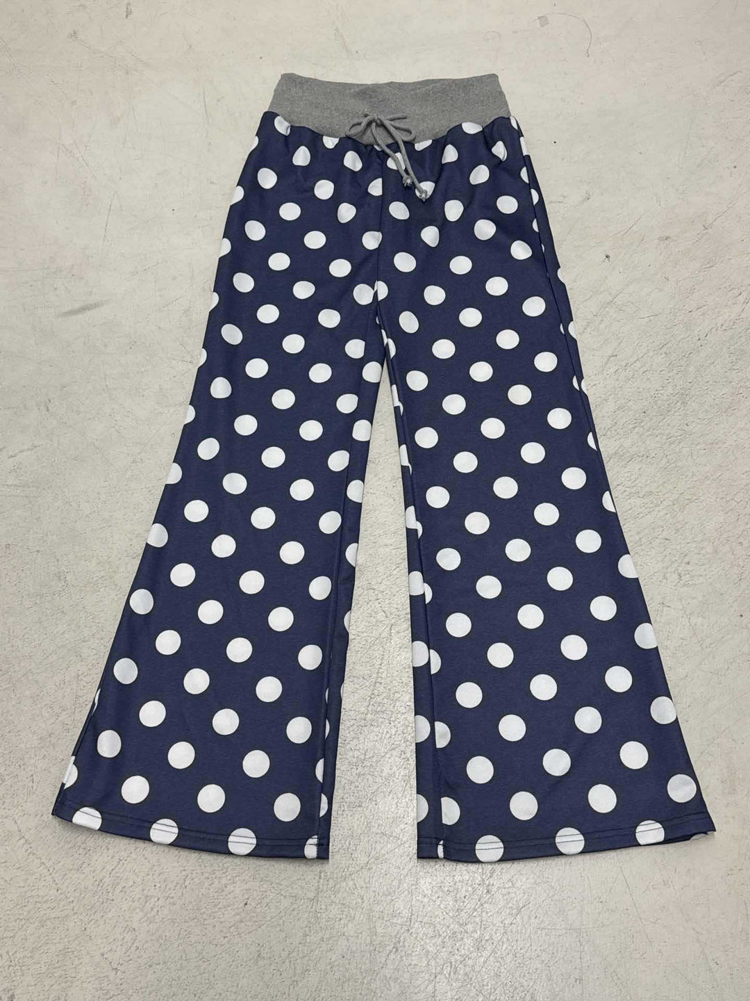 Damen nan ausgestellte Palazzo-Loungehose mit hohem Komfortbund, Kordelzug und gepunktetem Dessin EB