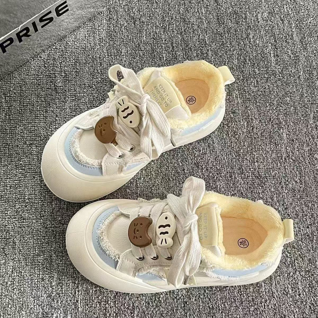 Damen Sneakers mit flauschigem Innenfutter und verspieltem Schnürsystem EB