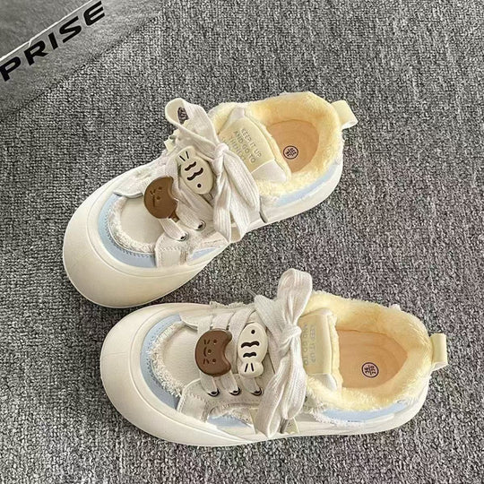 Damen Sneakers mit flauschigem Innenfutter und verspieltem Schnürsystem EB