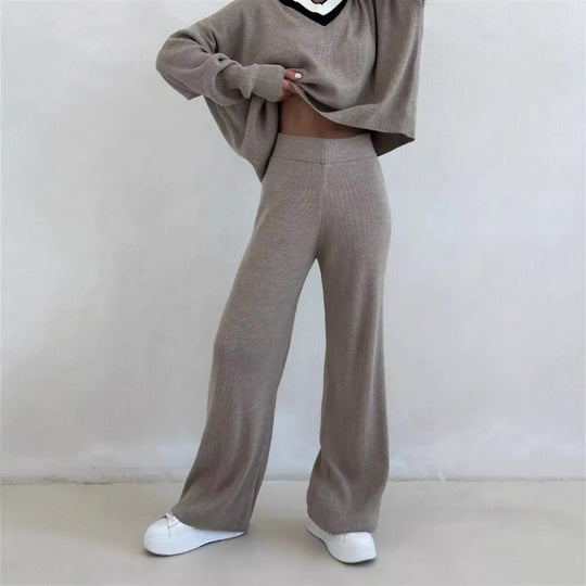 Damen gemütlicher V-Ausschnitt Pullover mit gestreiftem Kragen EB