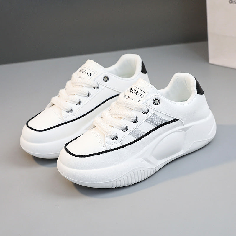 Damen Sneakers mit strukturiertem Obermaterial und rutschfester Sohle EB