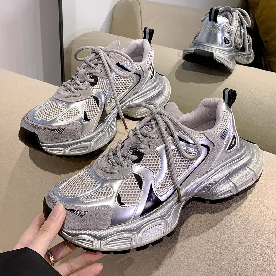 Damen Sportliche Sneakers mit Mesh-Obermaterial und reflektierenden Akzenten EB