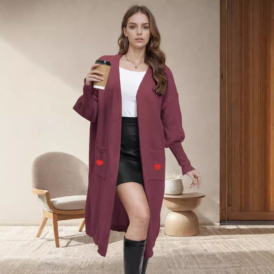 Damen Strickjacke mit Herzapplikationen und lockerer Passform EB
