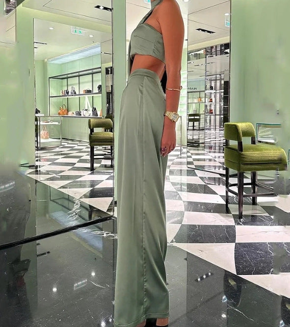 Damen Schickes Zweiteiliges Outfit mit cropped Top und silk Abschluss EB