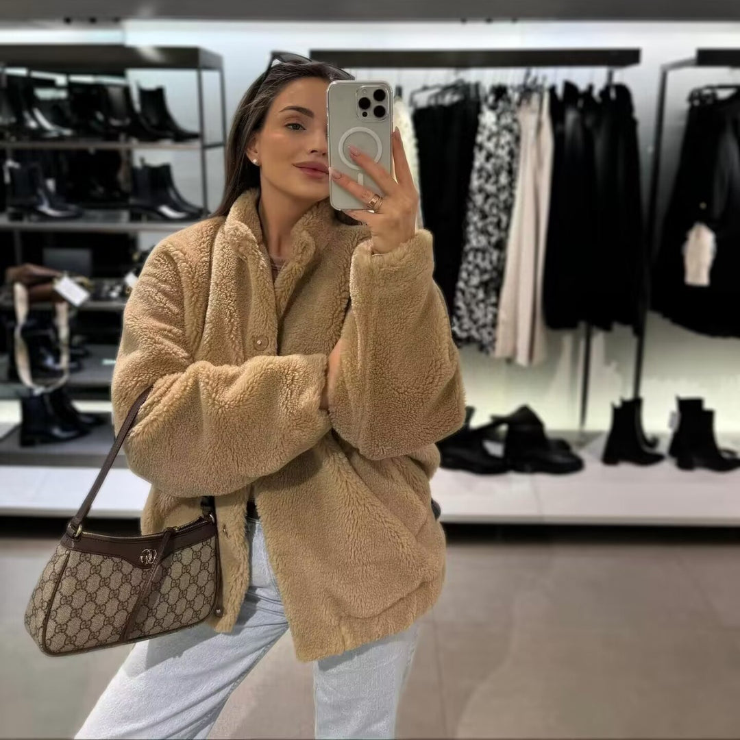 Damen Kuschelige Fleecejacke mit hohem Kragen und praktischen Taschen EB