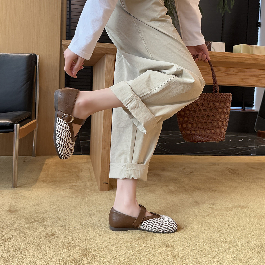 Damen Bequeme und stilvolle Clogs mit modischem Riemen und hochwertiger Oberflächenstruktur EB