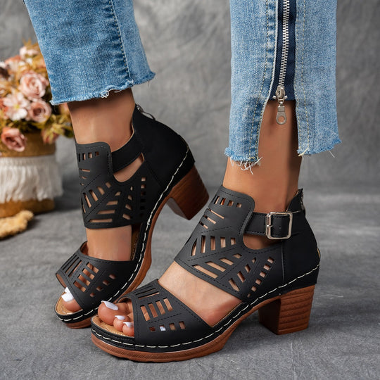 Damen Schnürsandalen im modischen Cut-Out-Design EB
