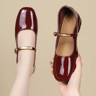 Damen Lackleder Ballerinas mit verstellbarem Riemen und goldener Schnalle EB