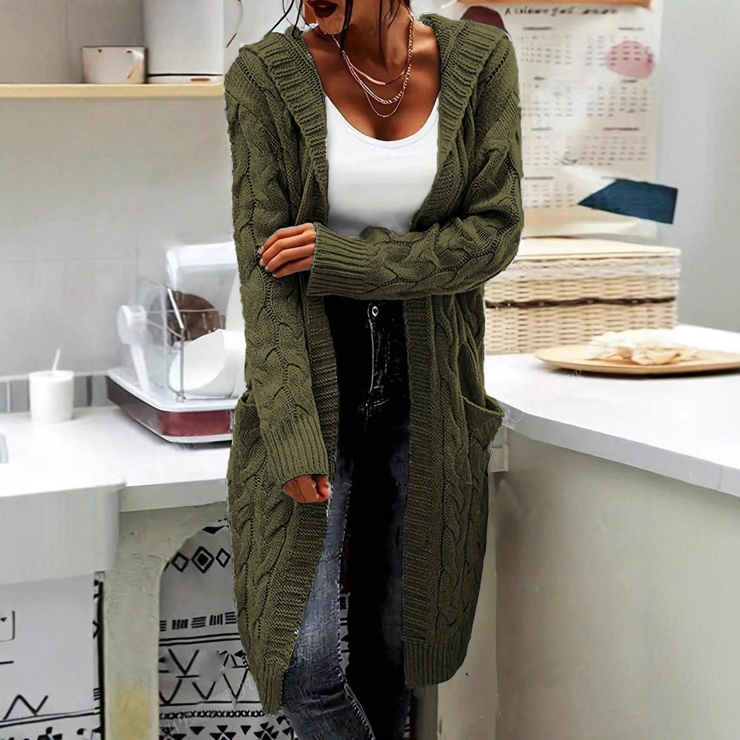 Damen Strickjacke im lässigen Langschnitt mit Zopfmuster und praktischen Taschen EB