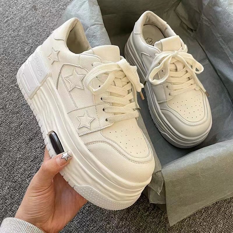 Damen modische Plateau-Sneaker mit Sternenapplikationen und verstärktem Sohlenprofil EB