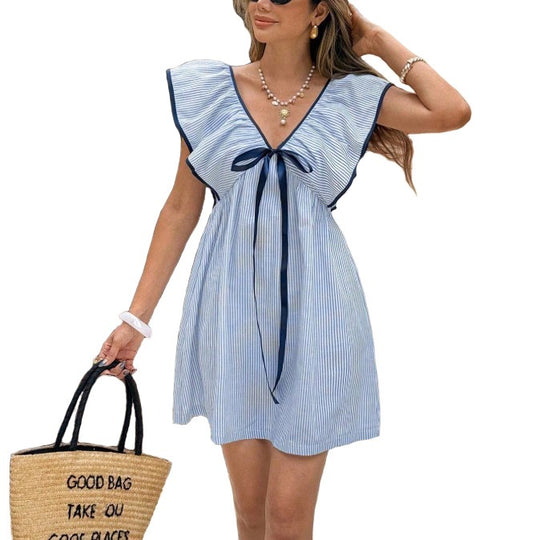 Damen modisches Kurzarmkleid mit Raffungen und Schleifenakzent EB
