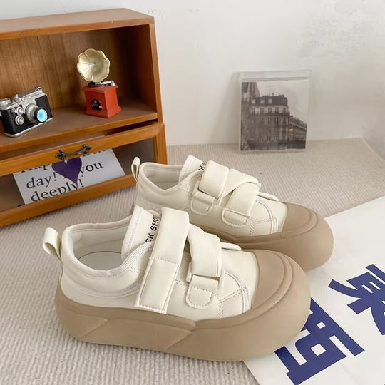 Damen Sneaker mit verstellbarem Klettverschluss und dicker Sohle EB