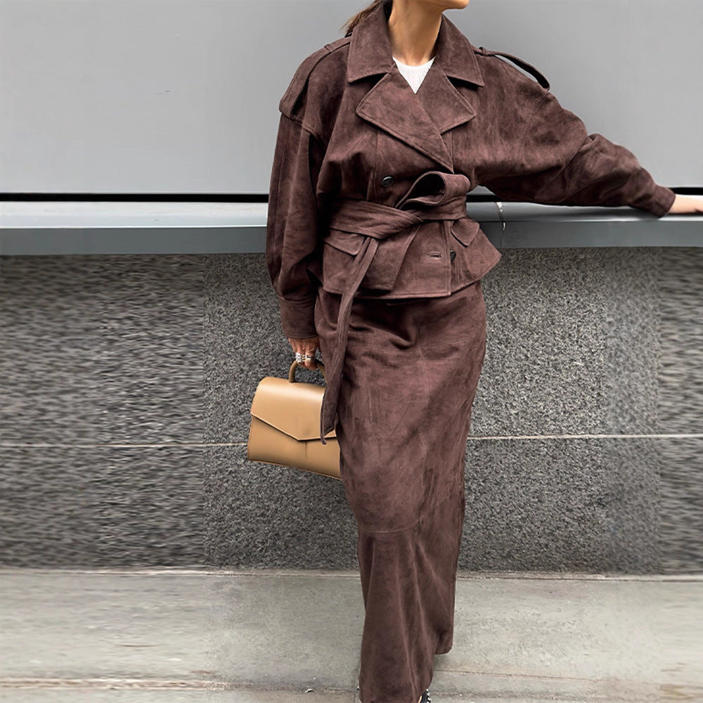 Damen modische Wildlederjacke mit passendem Rock im eleganten Set EB