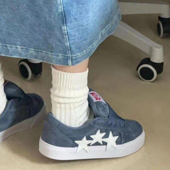 Damen Sneakers mit stylischen Sternen-Applikationen EB