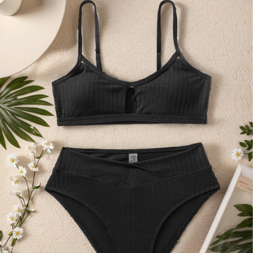 Damen Hochgeschnittener Bikini mit sportlichem Schnitt und Schlüssel-Ausschnitt EB