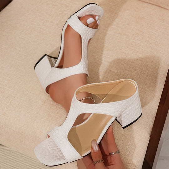 Damen Blockabsatz Sandalen mit elegantem Cut-Out-Design und strukturiertem Obermaterial EB