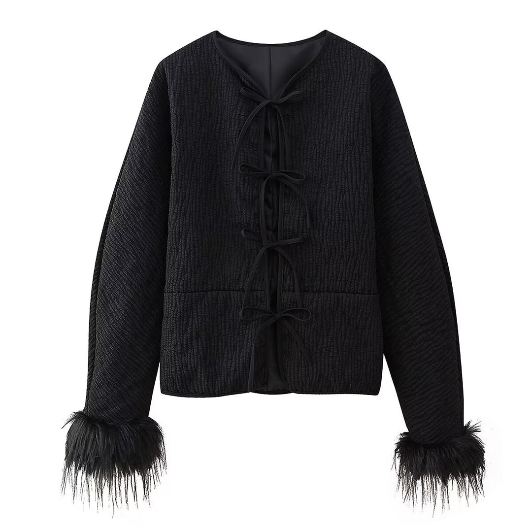 Damen elegante Steppjacke mit kunstvollen Rüschendetails und hohem Kragen EB