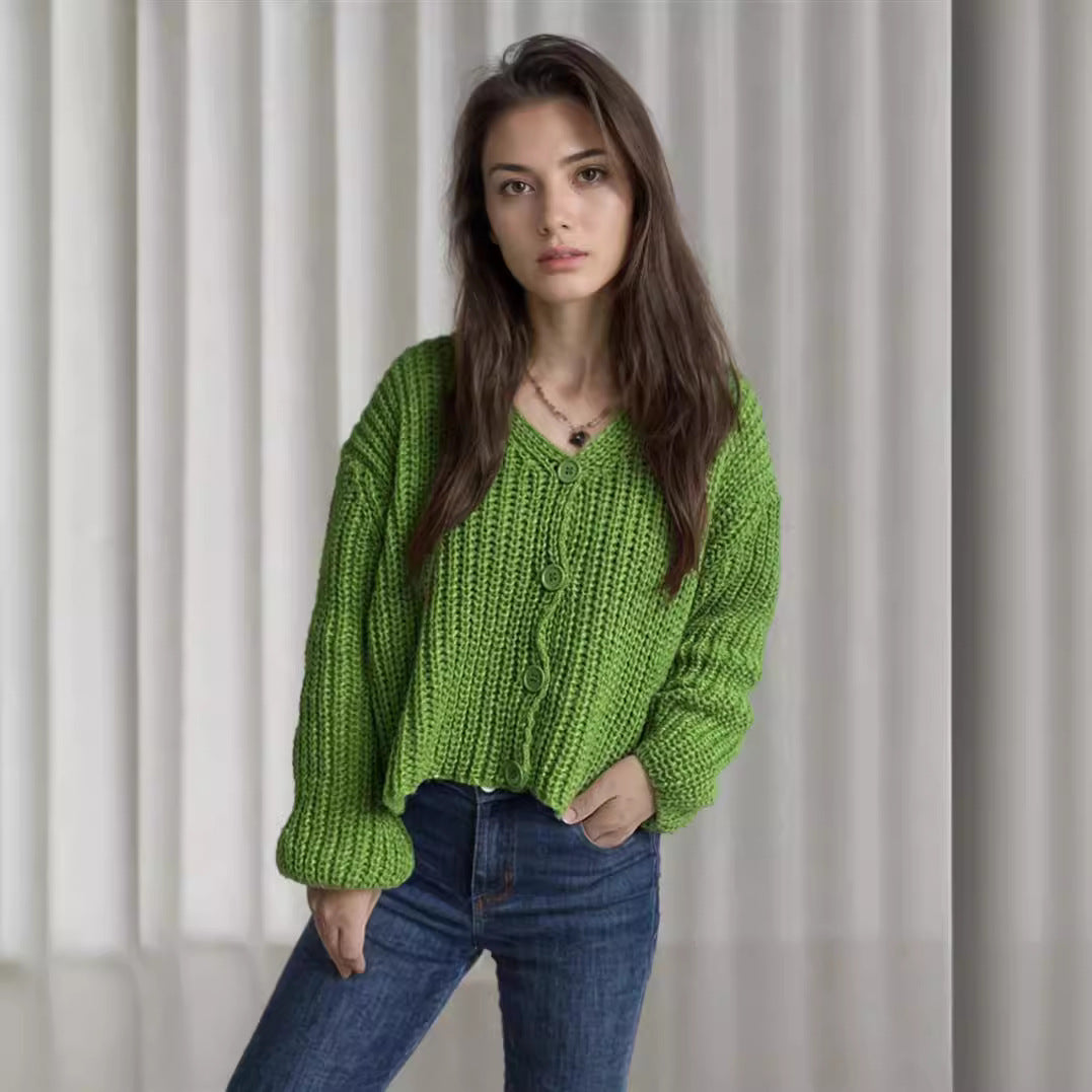 Damen Grobstrickjacke mit modischen Knopfdetails und lässigem Schnitt EB