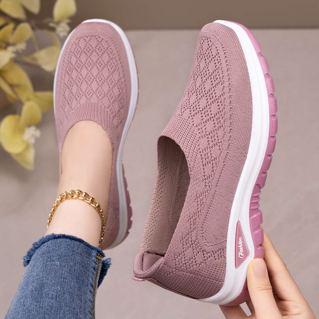 Damen nan gestrickter Slip-On Komfortwalker mit Memory-Fußbett, elastischem Sockeneinstieg und rutschfester Profilsohle EB