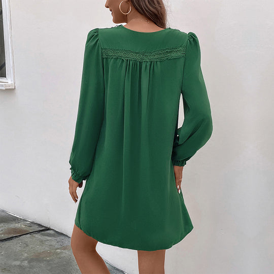 Damen geschnittenes V-Ausschnitt Kleid mit eleganten Puffärmeln und schwingendem Saum EB