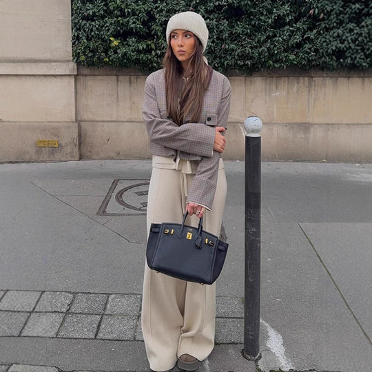 Damen kurz geschnittene Karojacke mit praktischen Taschen EB