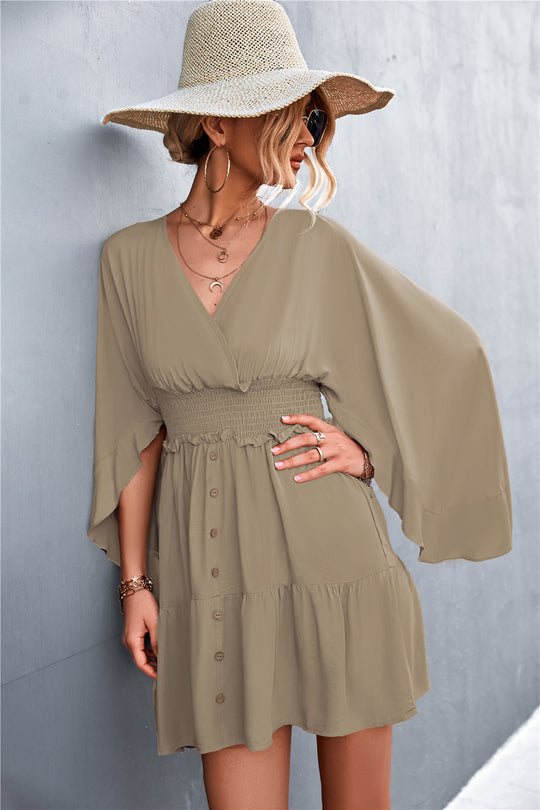 Damen lässiges Wickelkleid mit voluminösen Ärmeln und Knopfdetails EB
