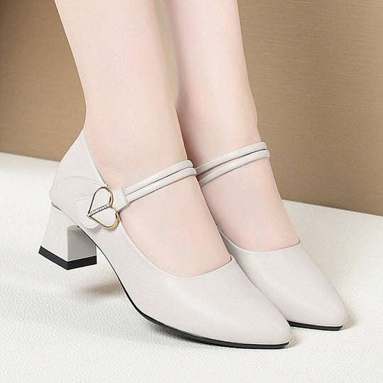 Damen Mary Jane Pumps mit modischem Riemen und elegantem Herzdetail EB