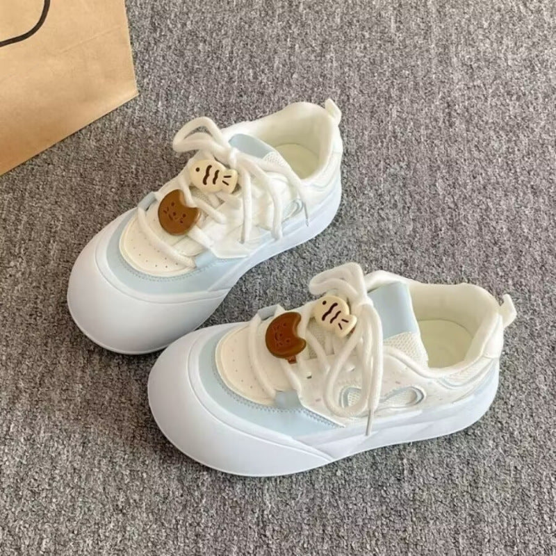 Damen Sneakers mit floralem Schnürdesign EB
