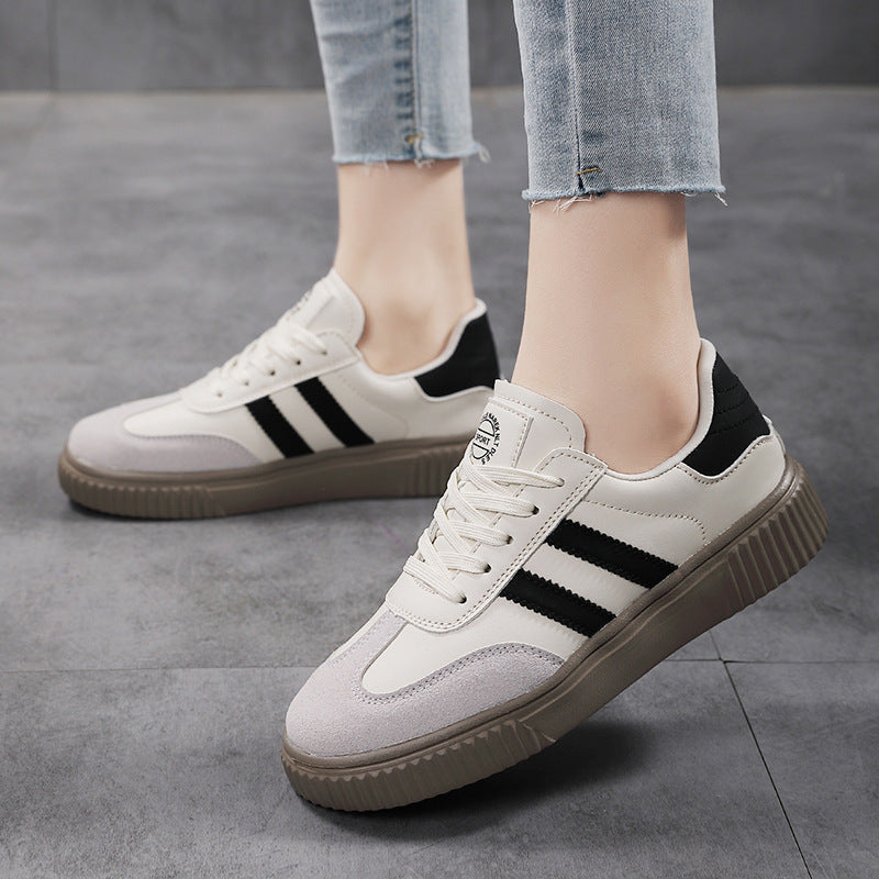 Damen Sportliche Sneakers mit Retro-Inspiration und griffiger Sohle EB