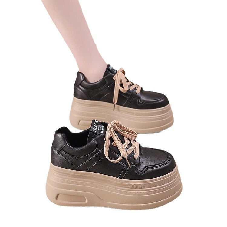Damen Plateausneaker mit robustem Obermaterial und modischer Schnürung EB