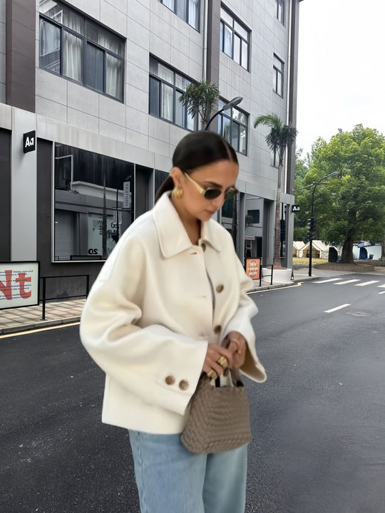 Damen modische Kurzjacke mit eleganten Knopfdetails EB